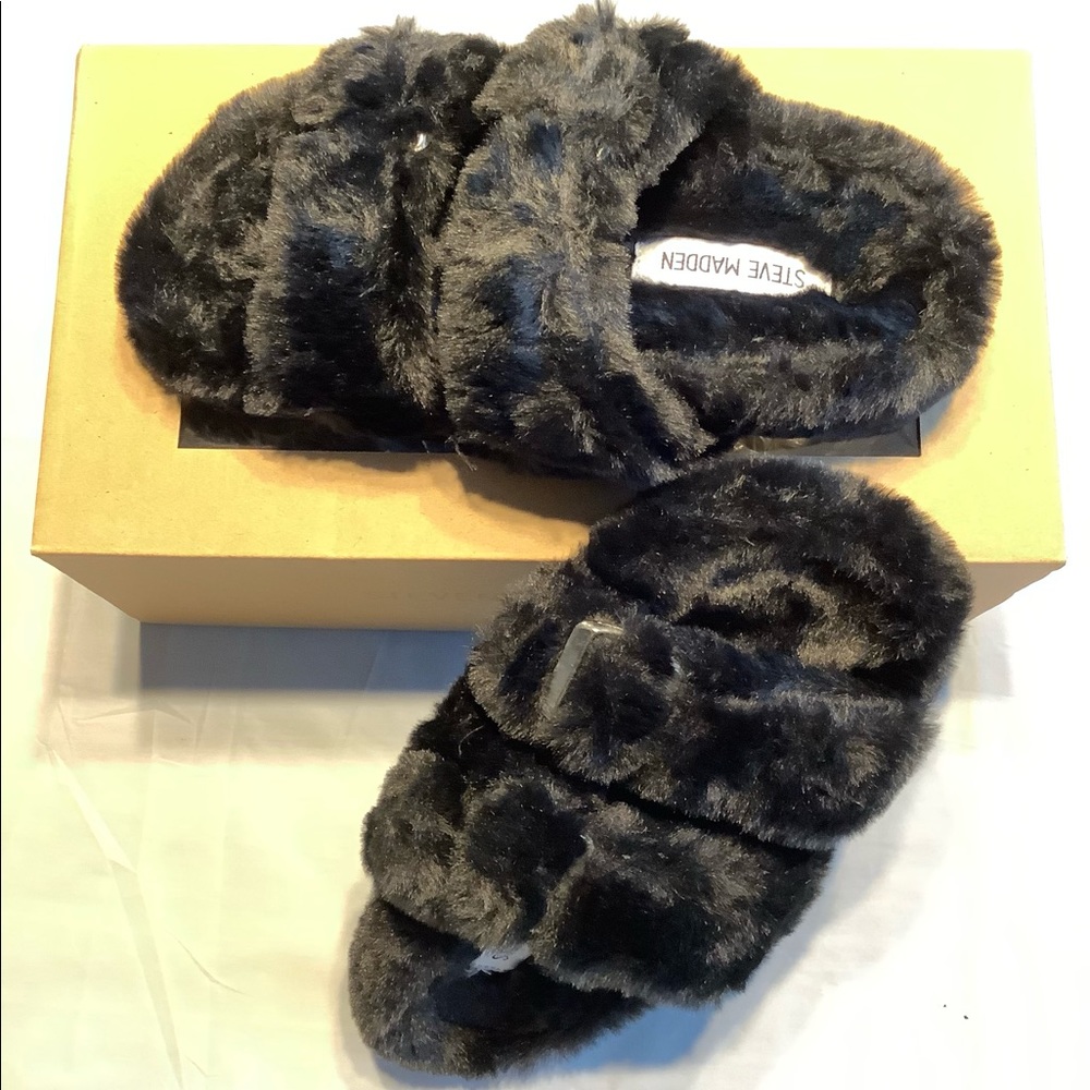 Steve Madden Around Slippers